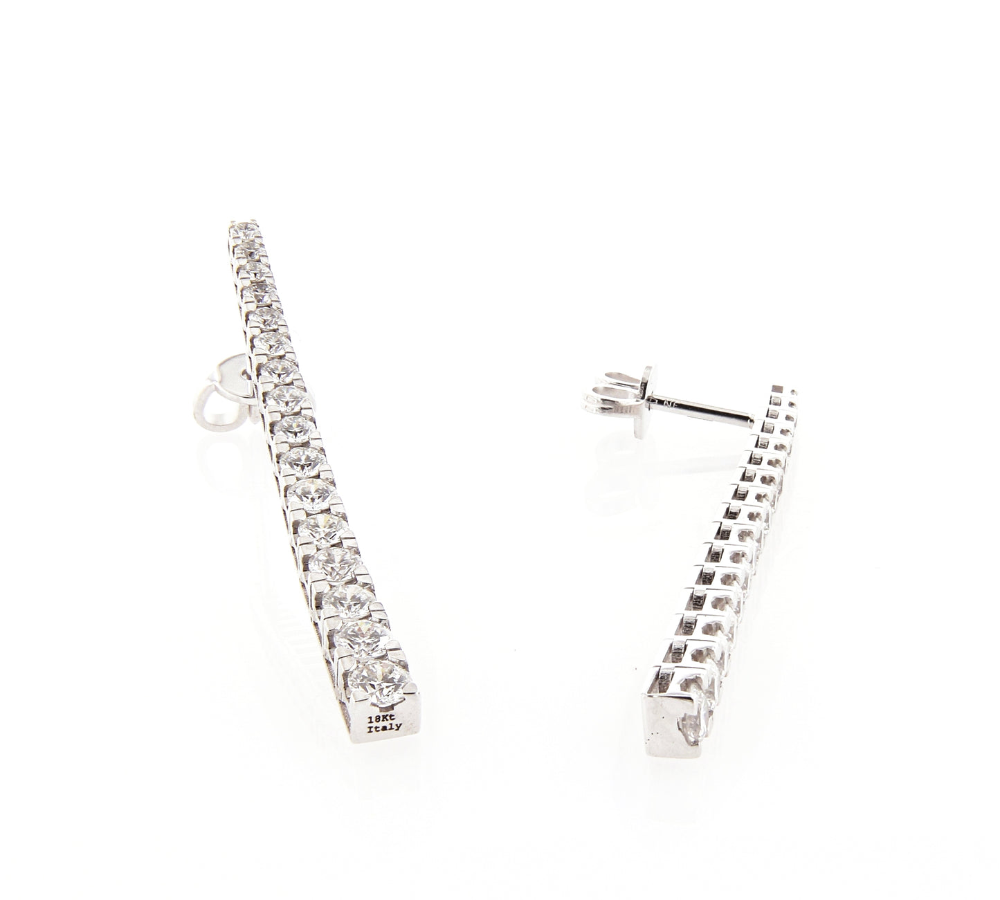 Perfezione White Gold Graduated Link Earrings w/ White Diamond