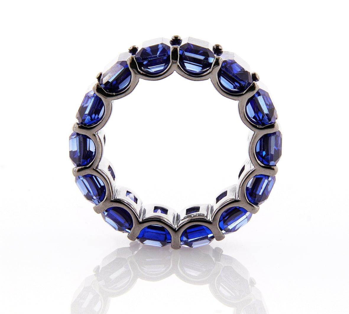 Dipinto White Gold Ring w/ Blue Sapphire